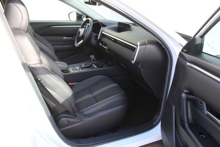 Certified 2025 MAZDA CX-50 AWD 2.5 S w/ Premium Package image 41