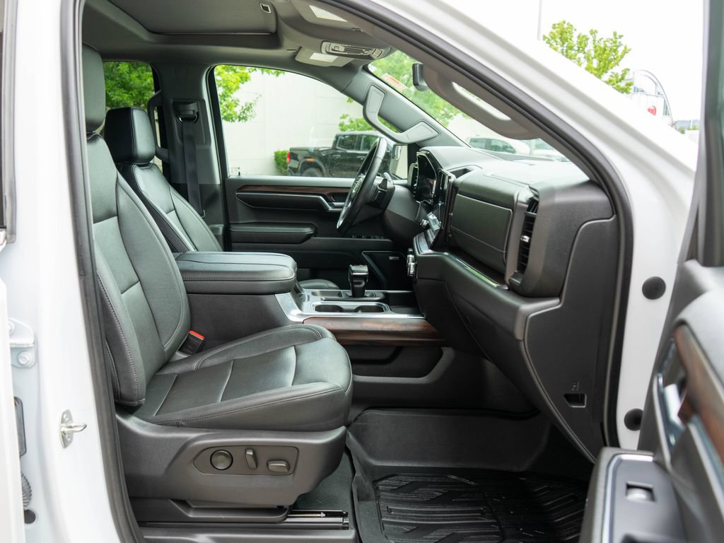 Certified 2023 GMC Sierra 1500 SLT w/ SLT Premium Package AWD/4WD image 10
