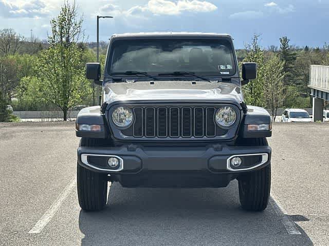 Used 2025 Jeep Gladiator Sport AWD/4WD image 29