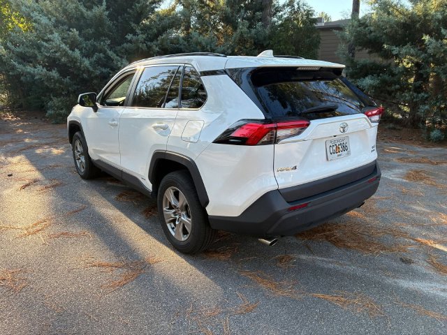 Used 2025 Toyota RAV4 XLE AWD/4WD image 9