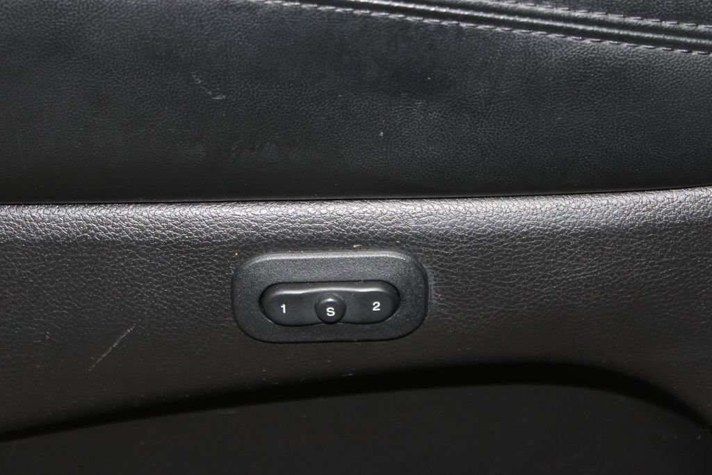 Used 2020 Jeep Grand Cherokee Limited AWD/4WD image 10