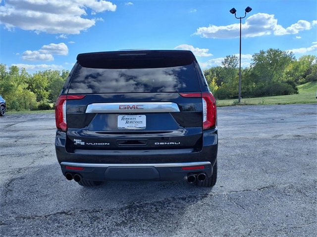 Used 2021 GMC Yukon Denali w/ Denali Premium Package image 17