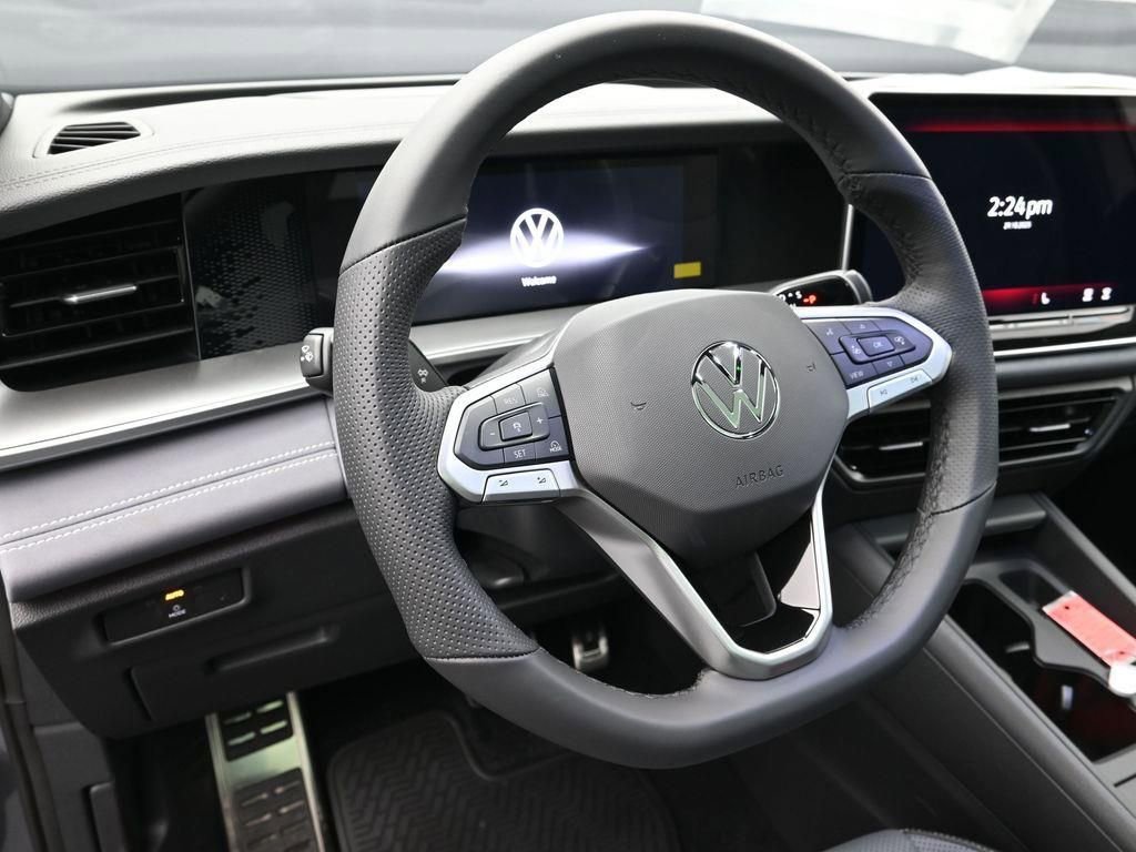 New 2026 Volkswagen Tiguan SE R-Line image 12