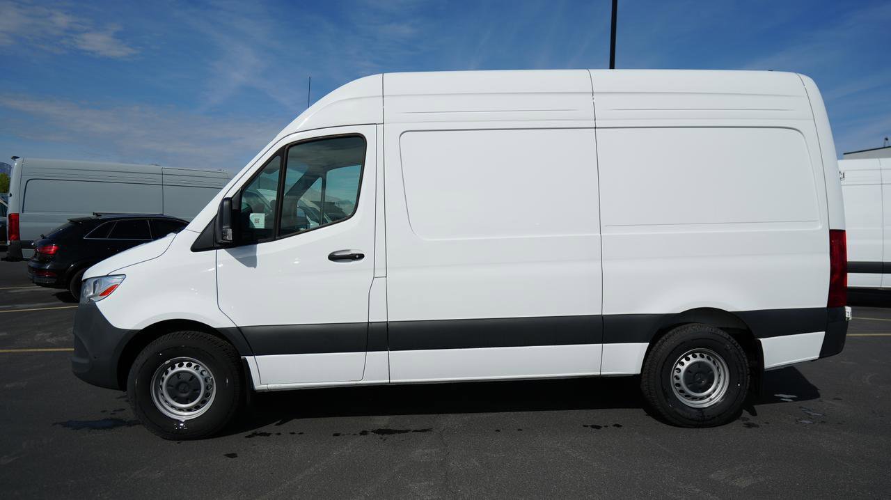 Used 2024 Mercedes-Benz Sprinter 144 Cargo image 4