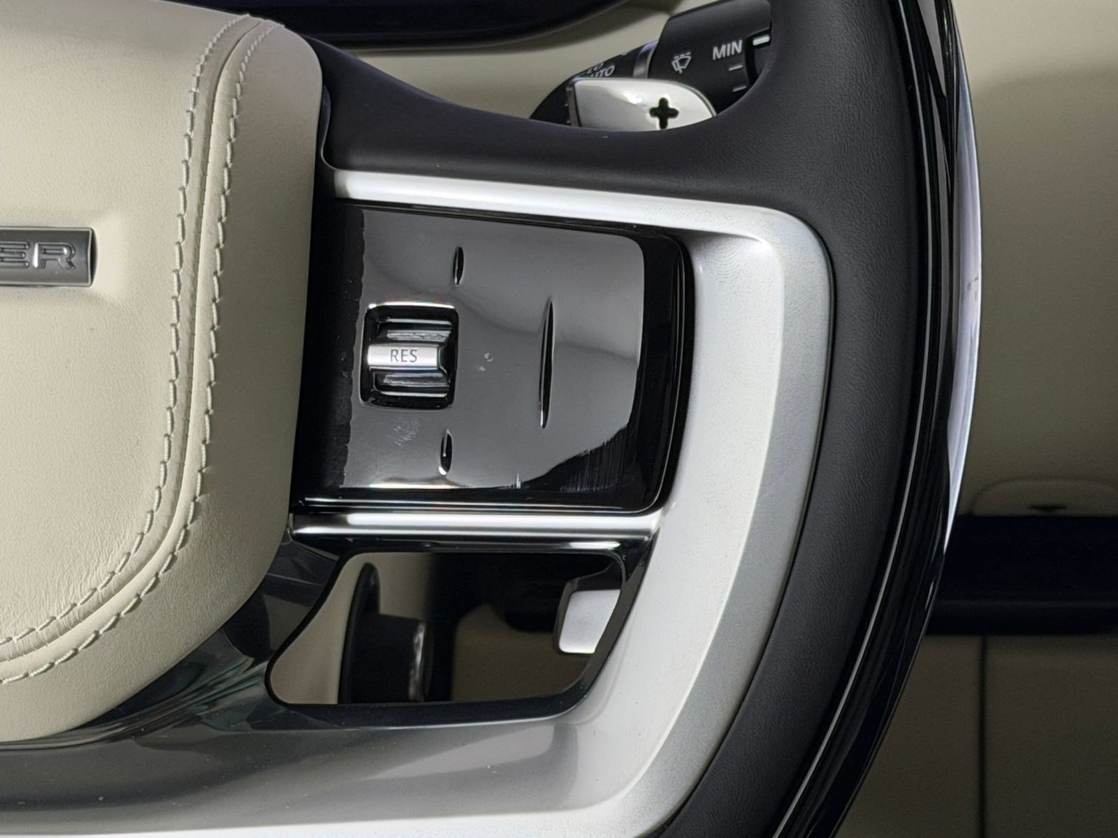 New 2026 Land Rover Range Rover SE AWD/4WD image 26