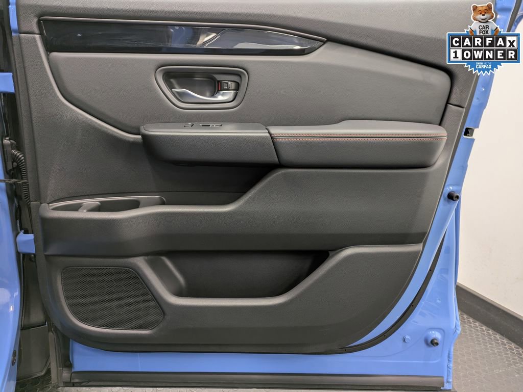 Certified 2025 Honda Pilot TrailSport image 27