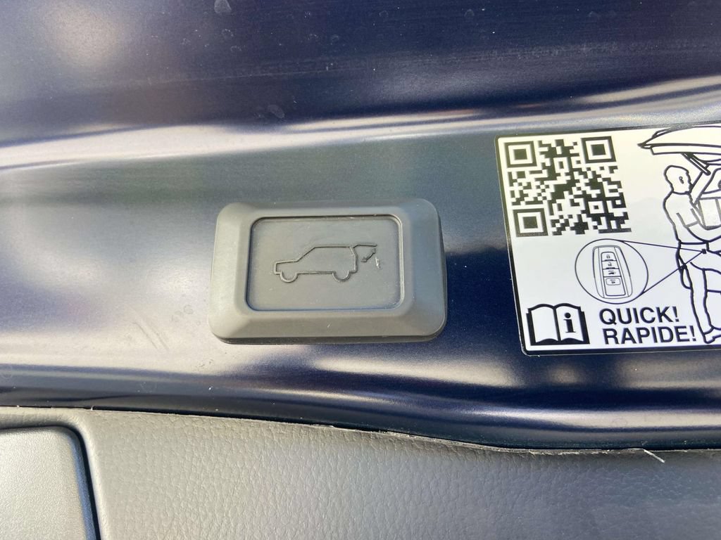Used 2023 Toyota RAV4 Limited FWD image 9