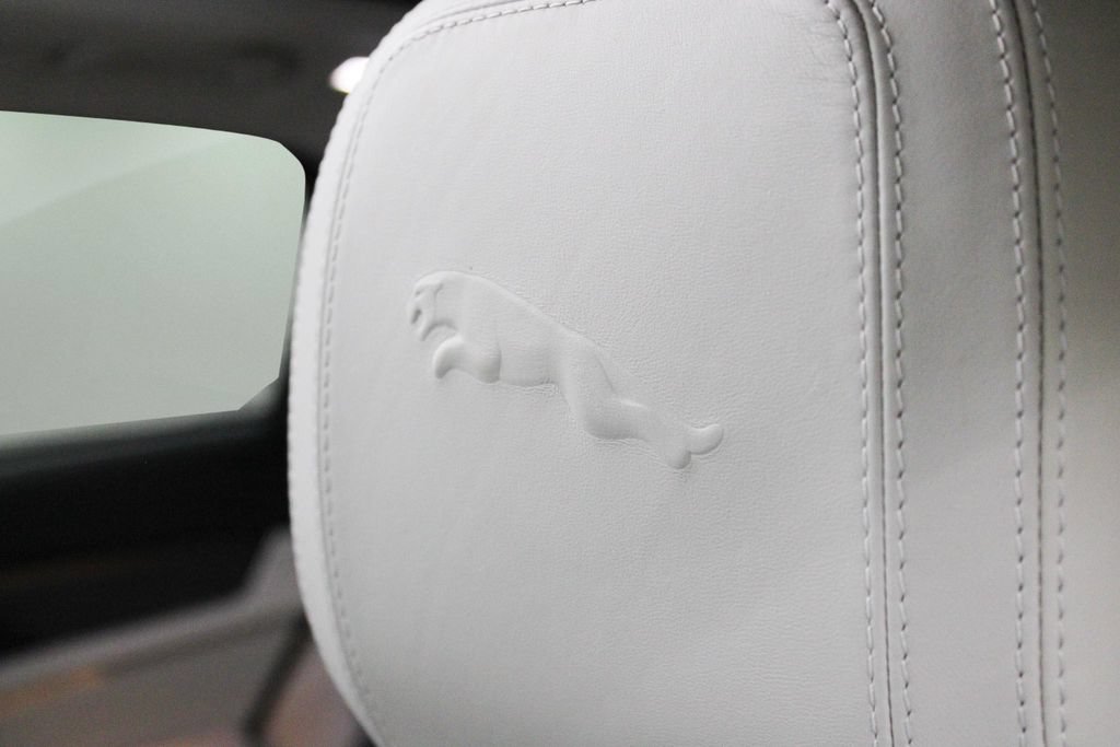 Used 2022 Jaguar F-PACE S AWD/4WD image 40