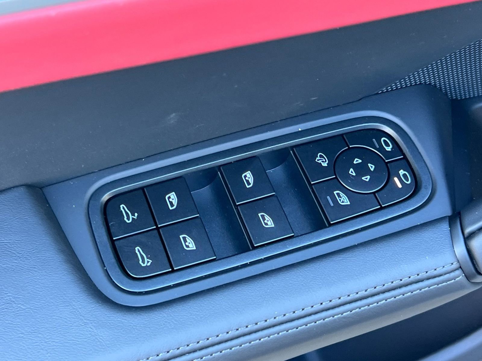 New 2026 Porsche Cayenne Coupe image 13