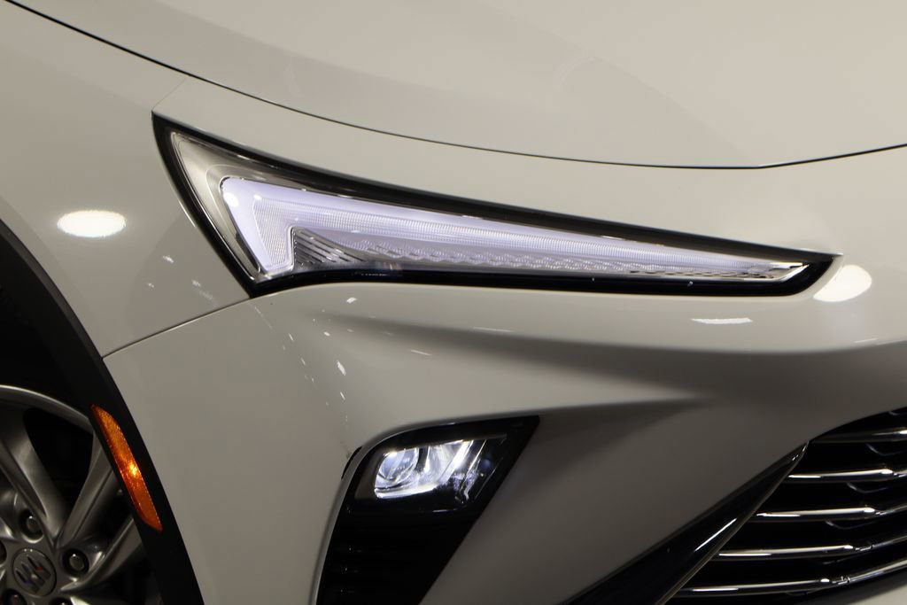 Used 2025 Buick Envista Preferred image 34