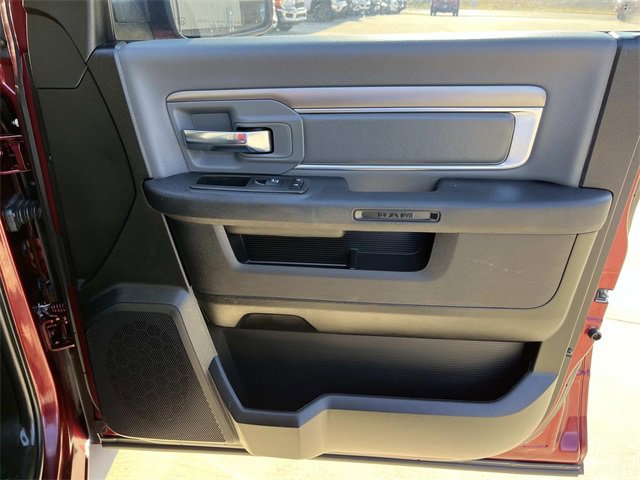 Used 2022 RAM 1500 Classic SLT image 24