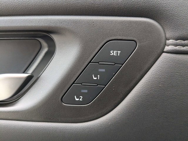 New 2025 Nissan Pathfinder Platinum w/ Cargo Package image 25