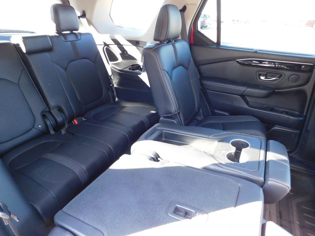 Used 2025 Honda Pilot EX-L image 5