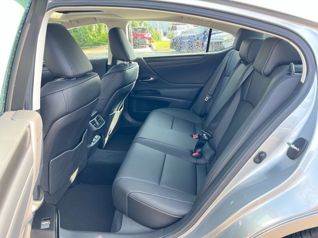 Certified 2025 Lexus ES 350 w/ Premium Package FWD image 19