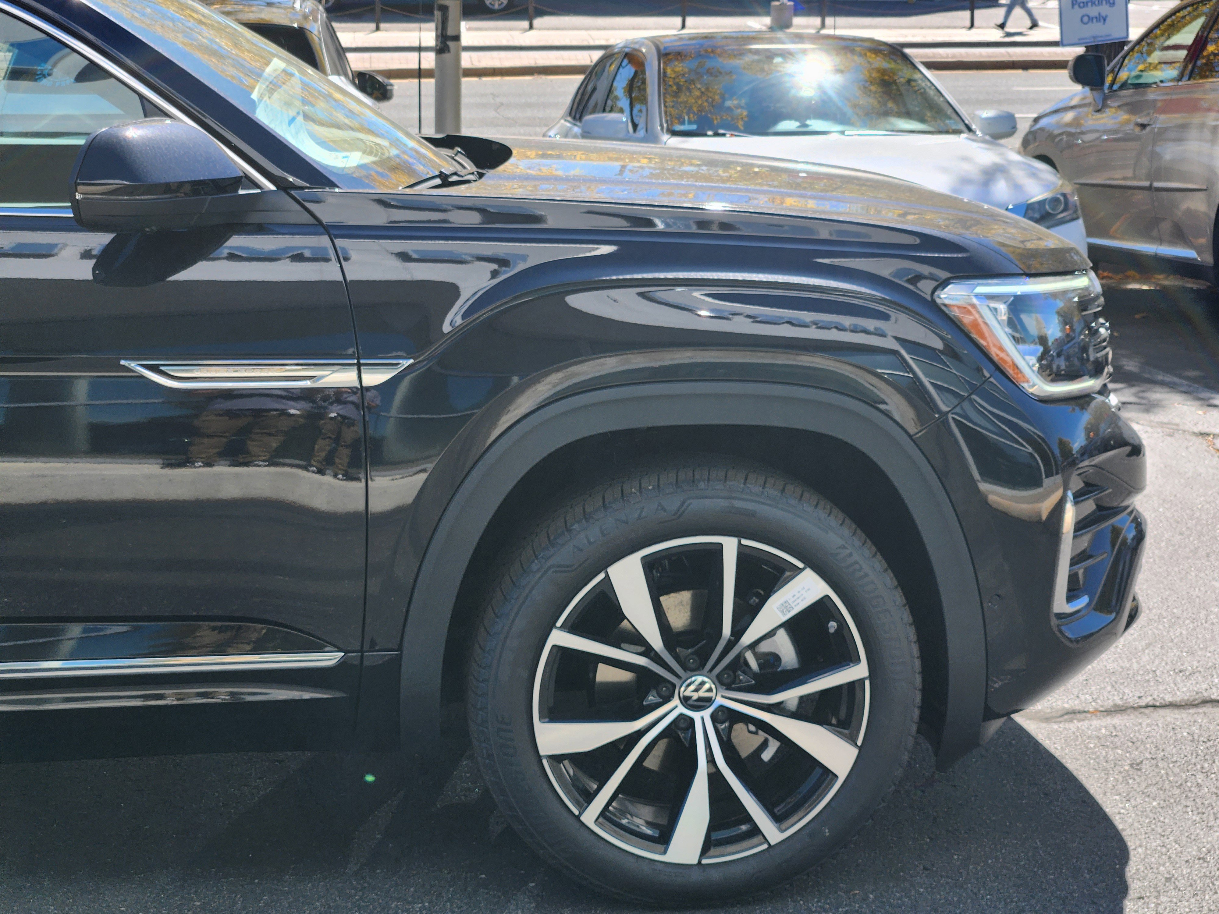 New 2026 Volkswagen Atlas Cross Sport SEL Premium R-Line image 7