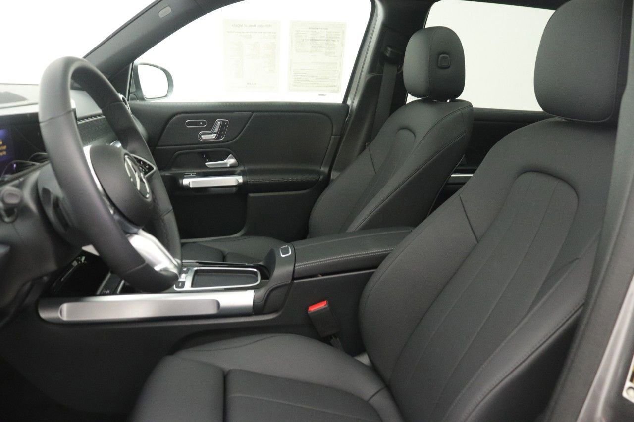 Certified 2026 Mercedes-Benz GLB 250 image 33