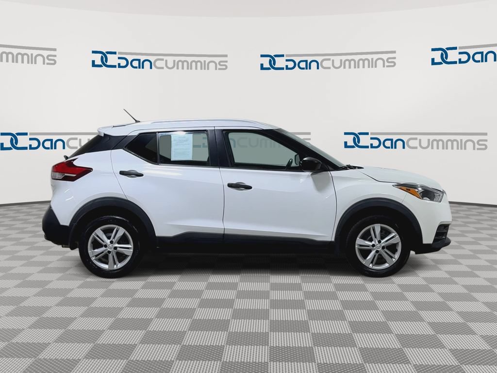 Used 2018 Nissan Kicks S FWD image 9