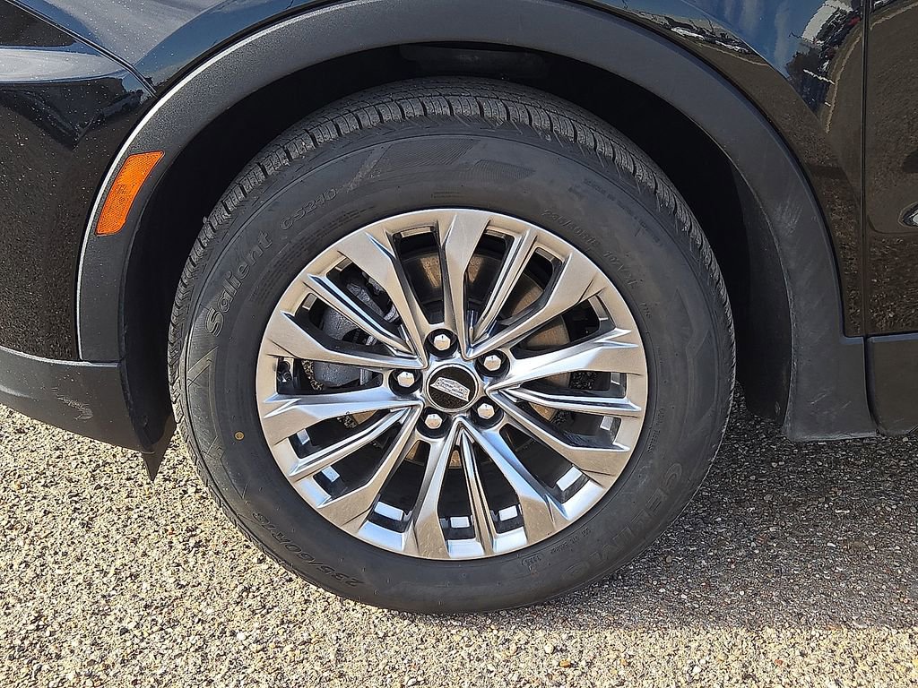 Used 2024 Cadillac XT4 Premium Luxury image 10