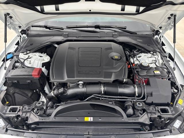 New 2024 Jaguar XF R-Dynamic SE AWD/4WD image 23