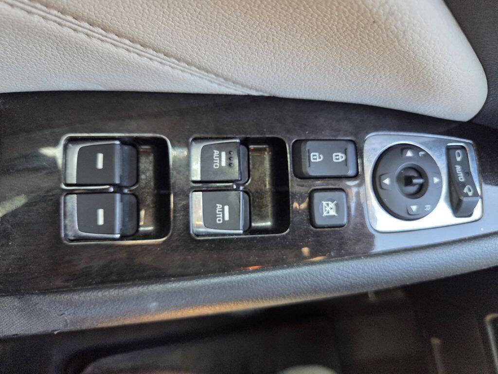 Used 2014 Kia Cadenza Premium w/ Technology Package image 45