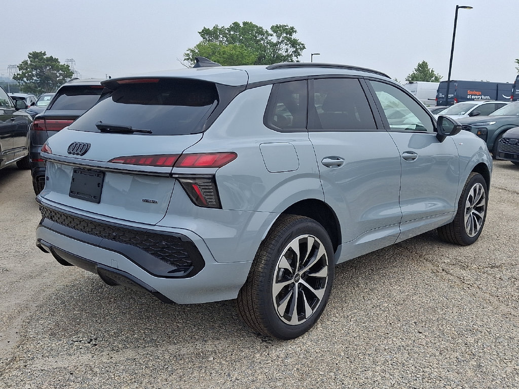 New 2026 Audi Q3 quattro 2.0T AWD/4WD image 4