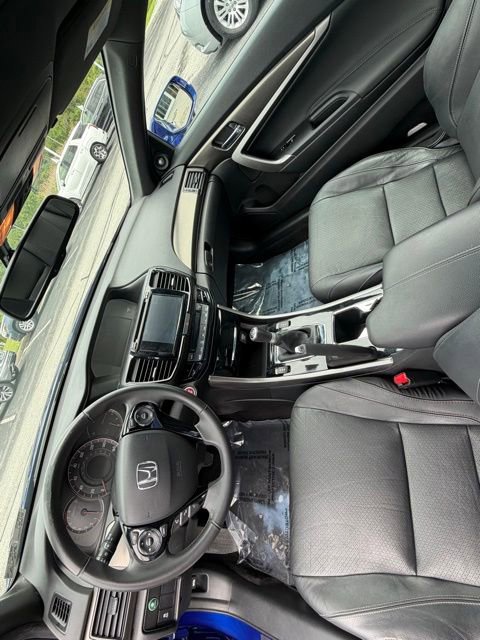 Used 2017 Honda Accord EX-L image 6