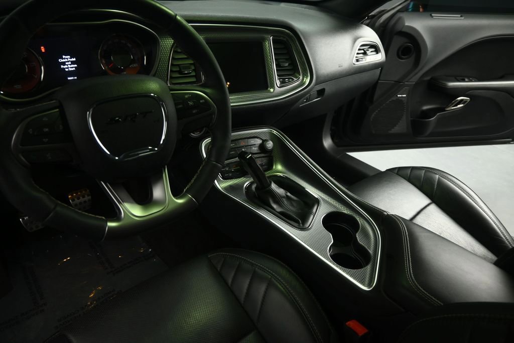Used 2015 Dodge Challenger SRT Hellcat RWD image 39