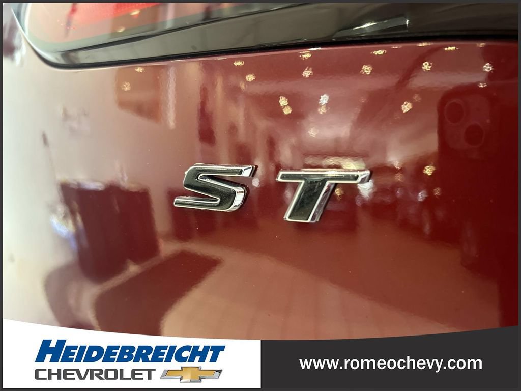 Used 2023 Buick Encore GX Select w/ Sport Touring Package FWD image 36