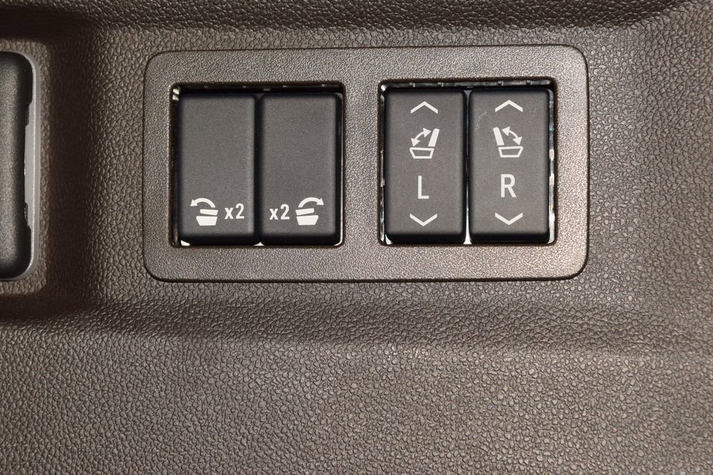 Used 2024 GMC Yukon Denali AWD/4WD image 27