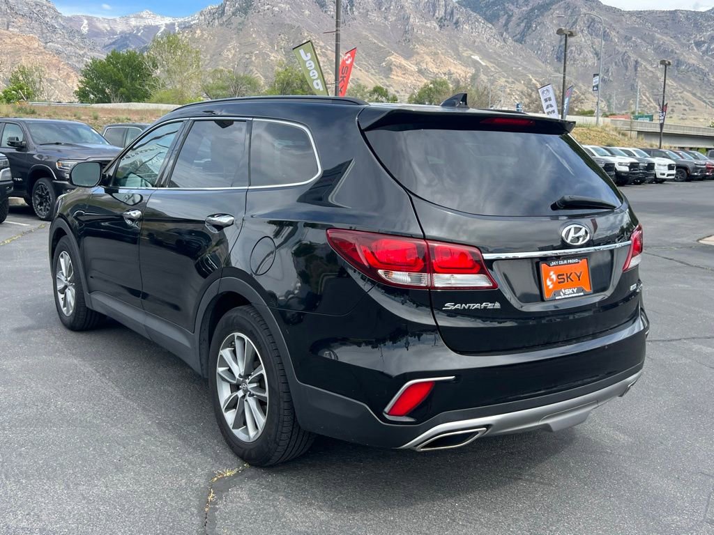 Used 2017 Hyundai Santa Fe SE w/ SE Premium Package 02 AWD/4WD image 12