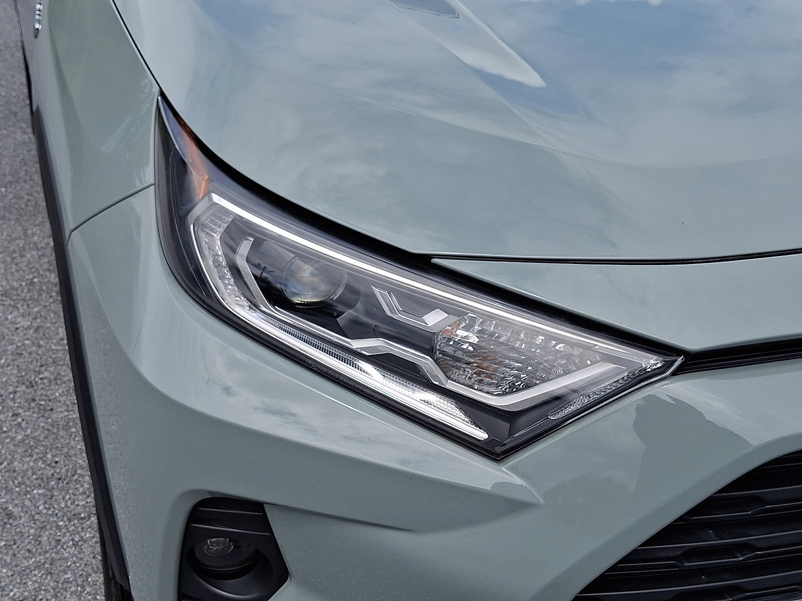 Certified 2021 Toyota RAV4 XLE w/ Convenience Package AWD/4WD image 10