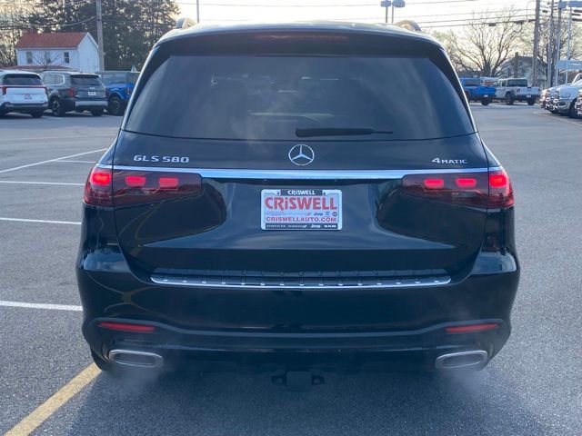 Used 2025 Mercedes-Benz GLS 580 4MATIC image 4