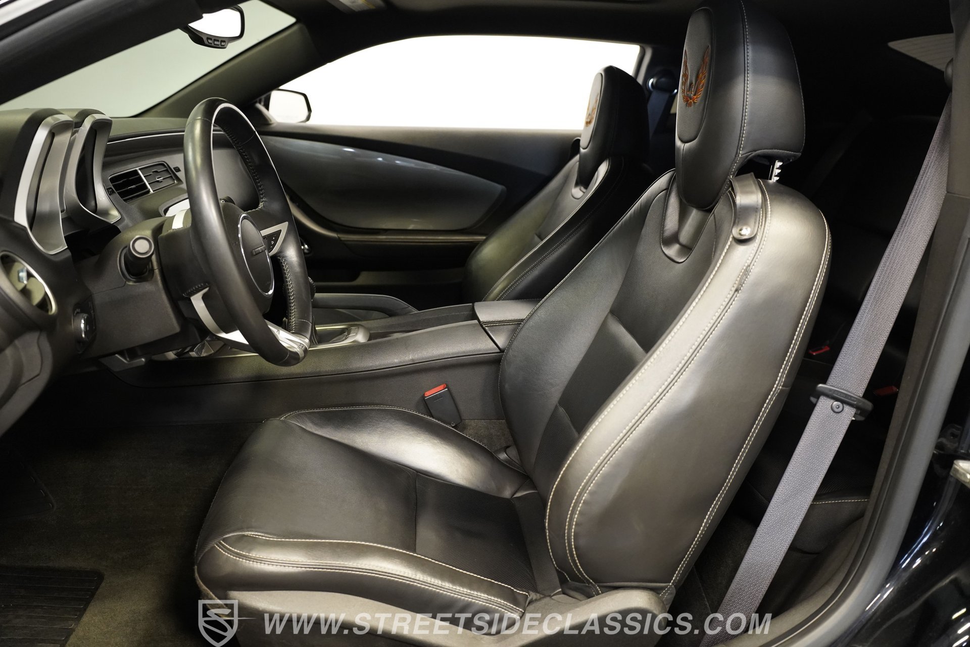 Used 2010 Chevrolet Camaro SS w/ RS Package RWD image 3
