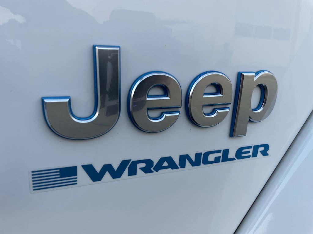 Used 2023 Jeep Wrangler Unlimited Sahara w/ Cold Weather Group AWD/4WD image 18
