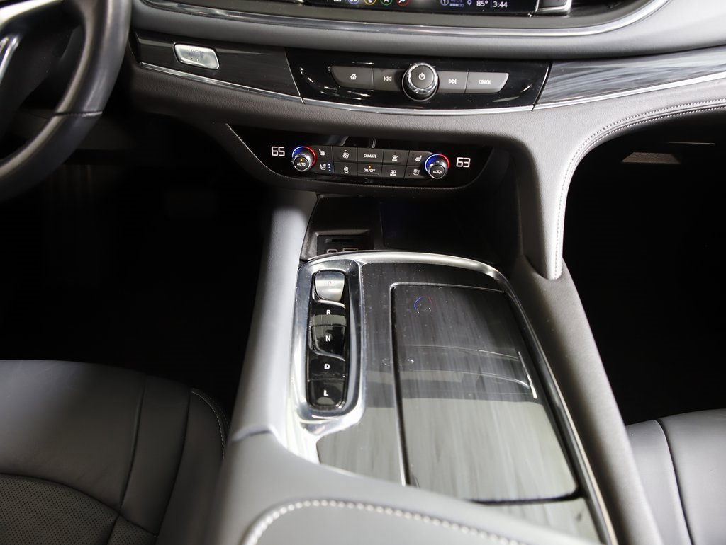 Used 2024 Buick Enclave Premium image 18