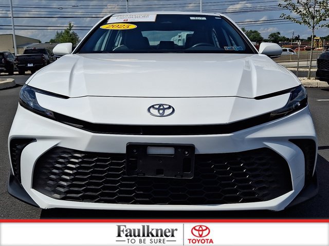 Certified 2025 Toyota Camry SE FWD image 2