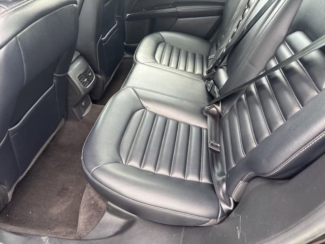Used 2019 Ford Fusion SEL image 11