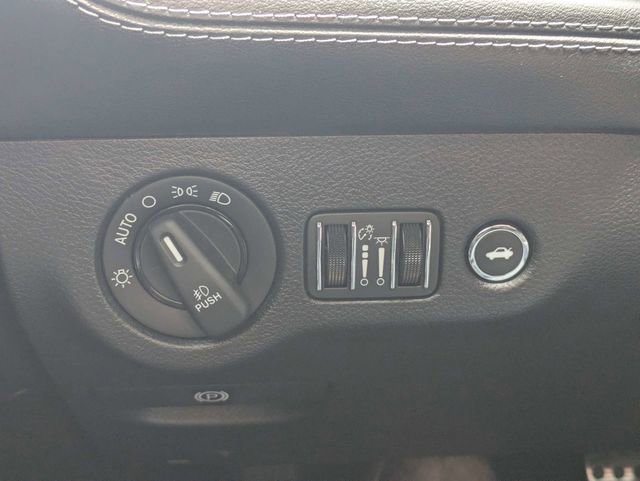 Used 2022 Dodge Challenger R/T Scat Pack w/ Dynamics Package image 22