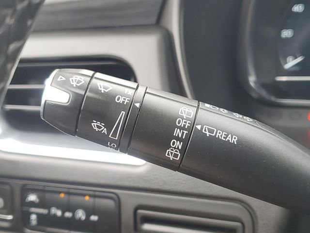 Used 2023 GMC Yukon XL SLT image 14