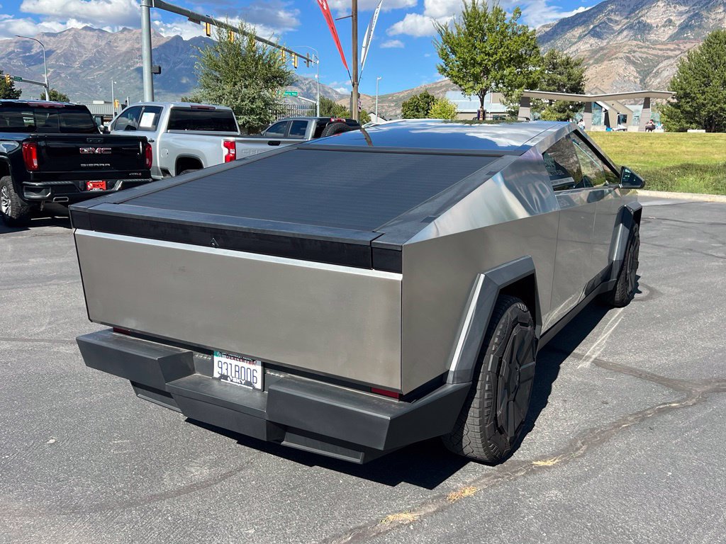 Used 2024 Tesla Cybertruck AWD Crew Cab image 8