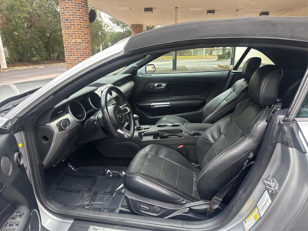 Used 2020 Ford Mustang Premium RWD image 9