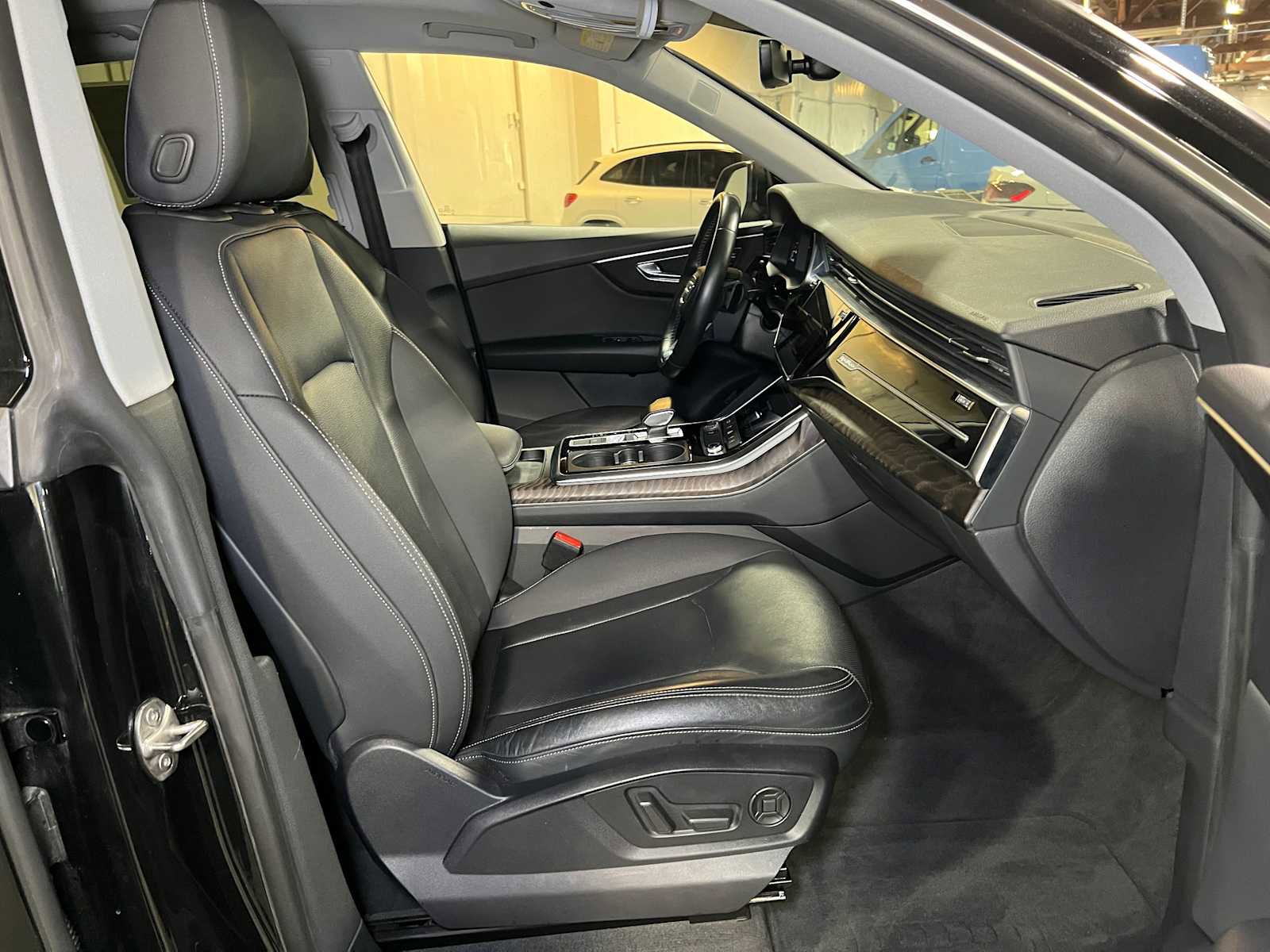 Used 2022 Audi Q8 Premium Plus w/ Premium Plus Package image 50