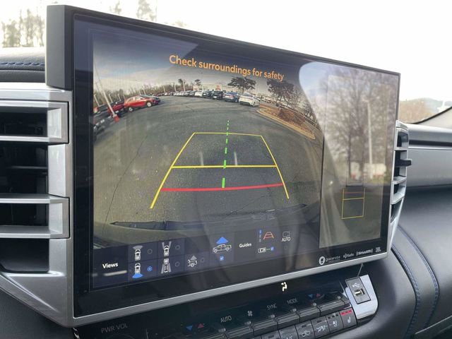 Used 2024 Toyota Tundra Platinum image 29