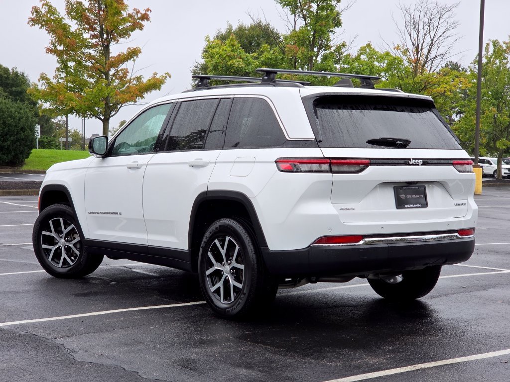 Used 2024 Jeep Grand Cherokee Limited AWD/4WD image 25