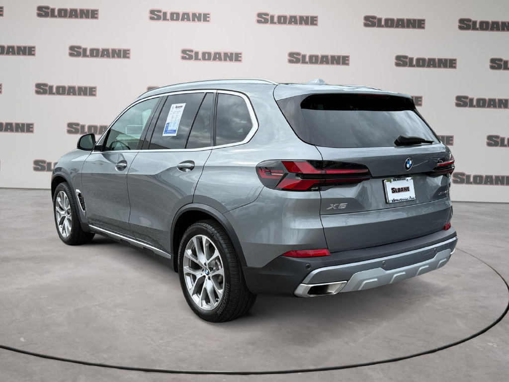 Certified 2024 BMW X5 xDrive40i w/ Premium Package AWD/4WD image 3