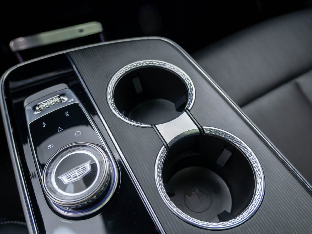 Used 2024 Cadillac Lyriq Sport AWD/4WD image 20