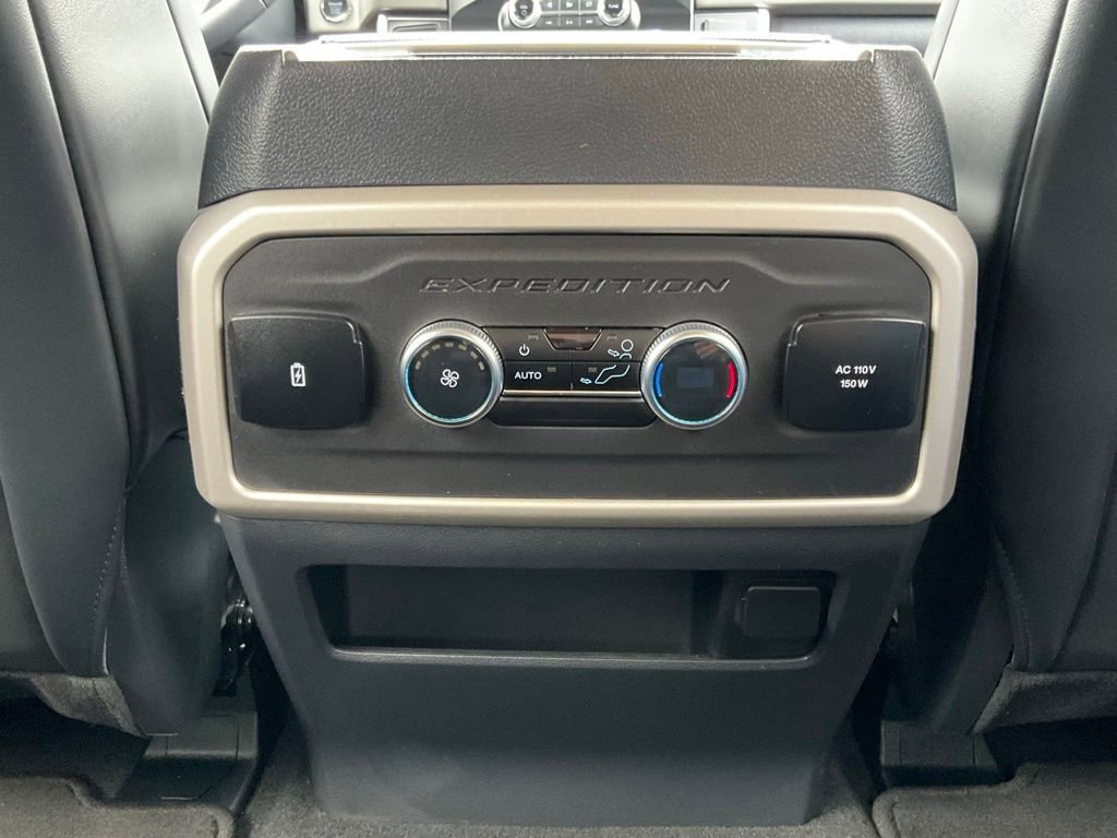 Used 2024 Ford Expedition XLT RWD image 31