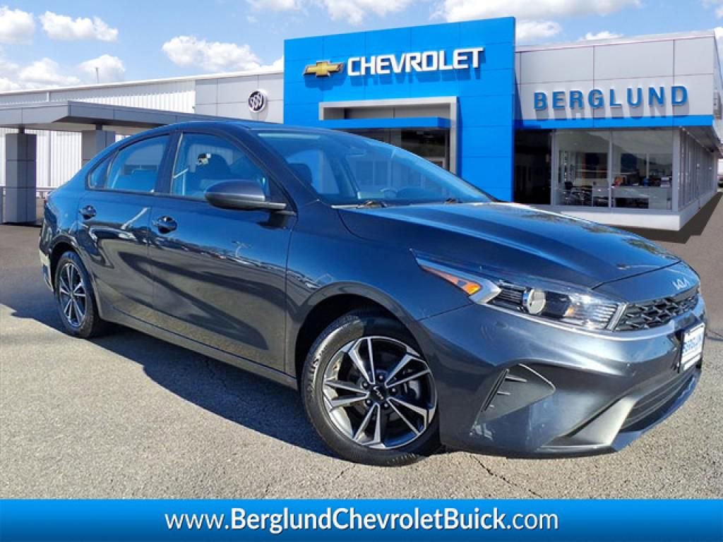 Used 2024 Kia Forte LXS image 1