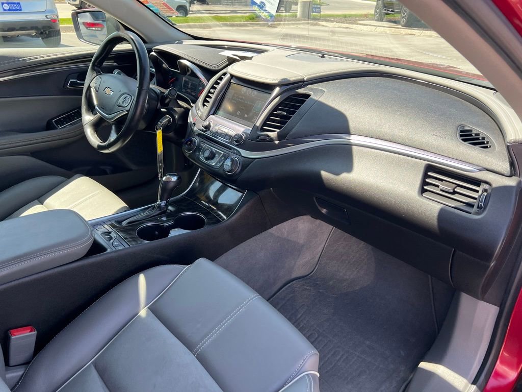 Used 2015 Chevrolet Impala LT w/ Convenience Package FWD image 26