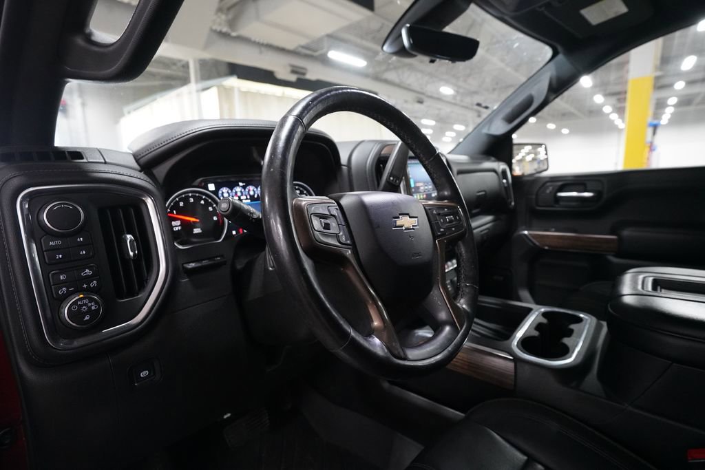 Used 2019 Chevrolet Silverado 1500 High Country w/ Technology Package AWD/4WD image 8